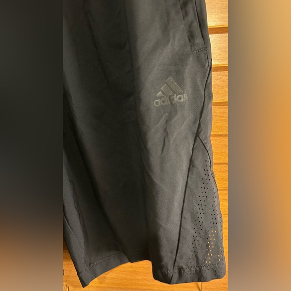 Adidas Black Athletic Shorts Lightweight Breathable size Large - Picture 2 of 5
